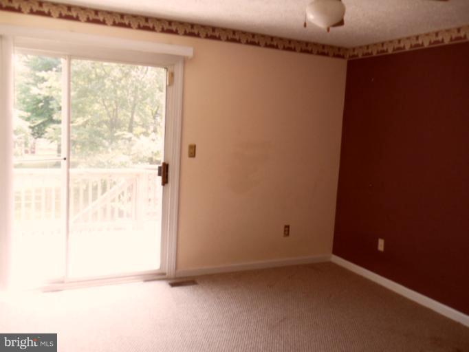 510 Biddle Road Accokeek, MD 20607 - Photo 2 of 12 Living Room
