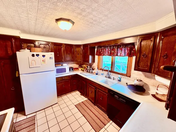 $399,000 | 1401 Highway 11, Baudette, MN 56623