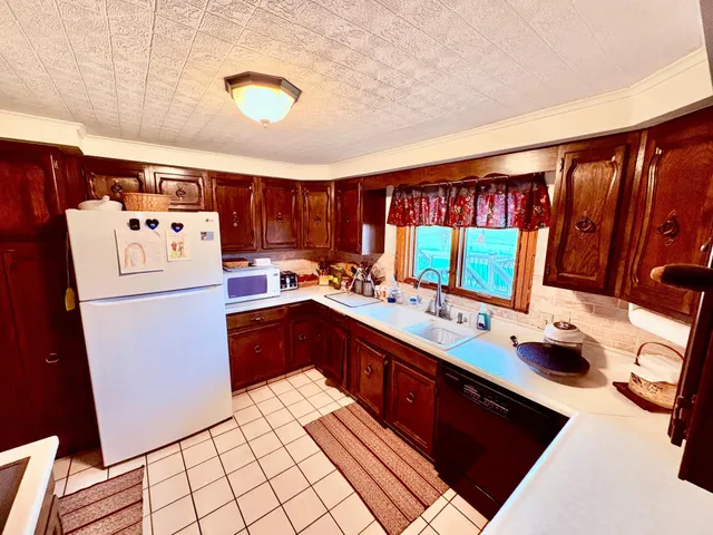 $399,000 | 1401 Highway 11, Baudette, MN 56623