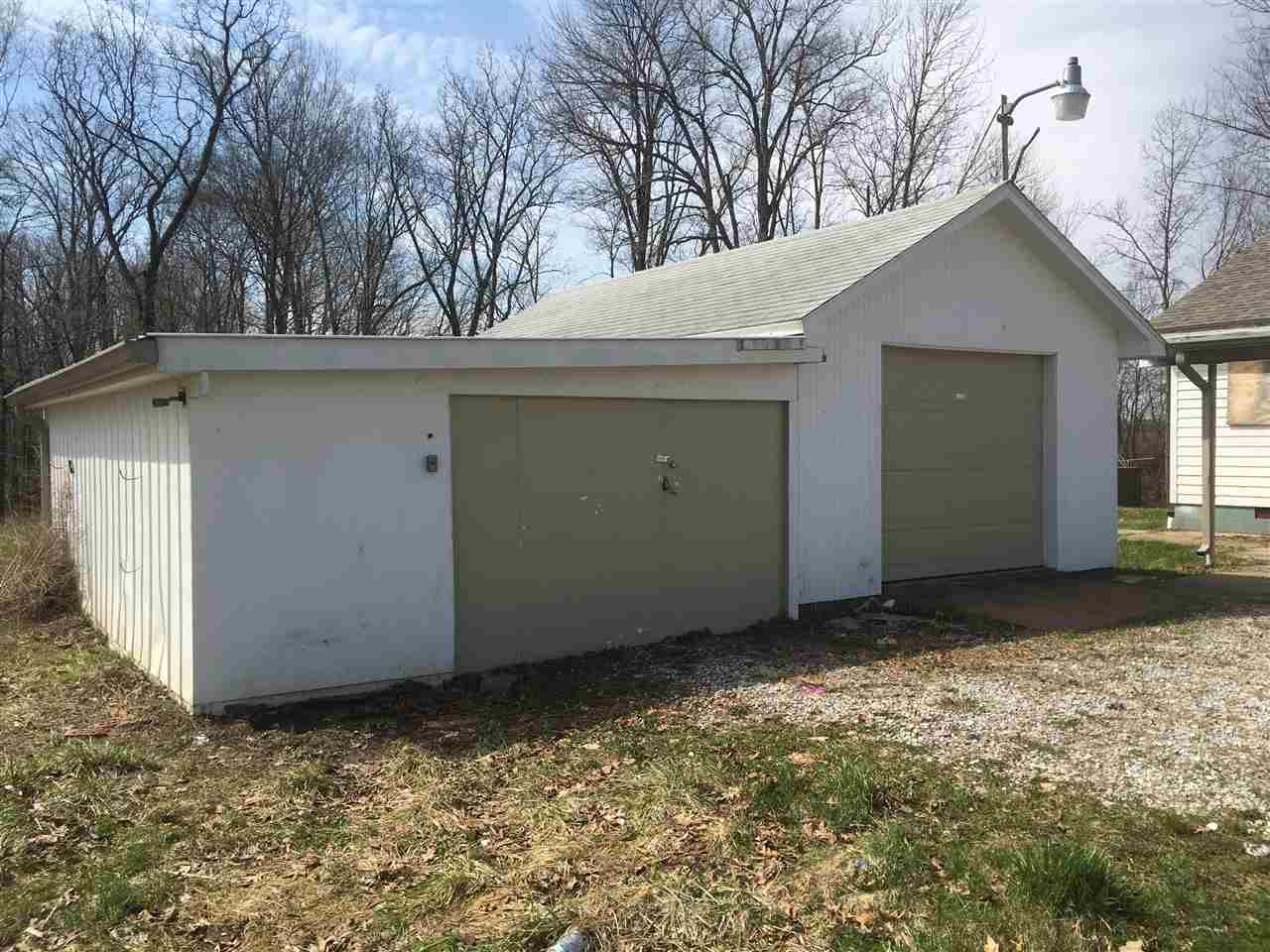 14488 Bond Road Coal City, IN 47427 - Photo 4 of 11