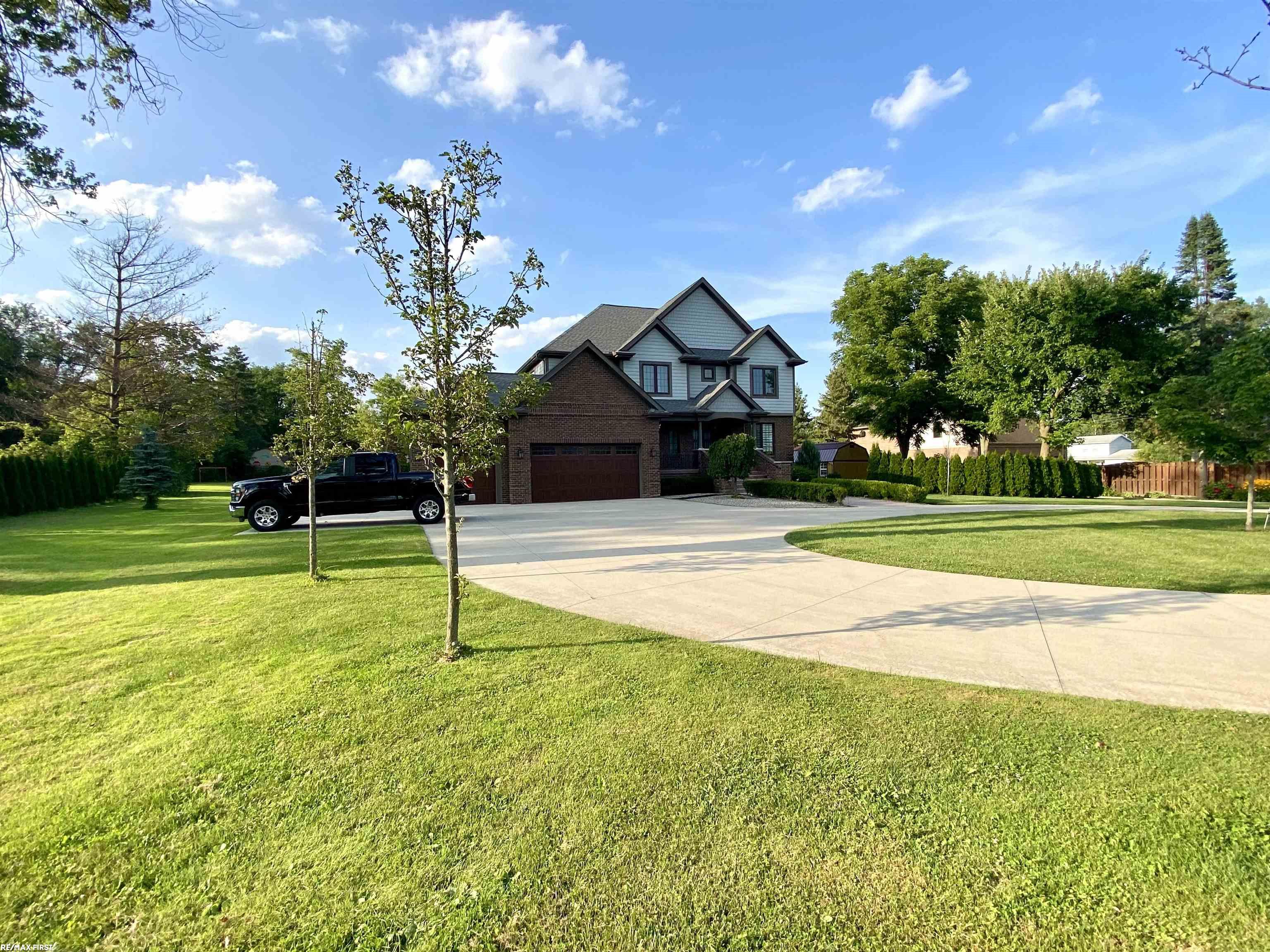850 South Boulevard Rochester, MI 48307 - Photo 5 of 51