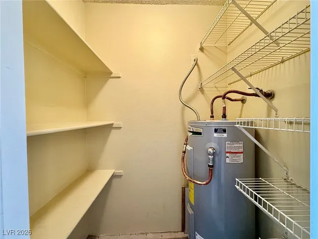 $825 | 1381 East University Avenue, Unit 305, Las Vegas, NV 89119