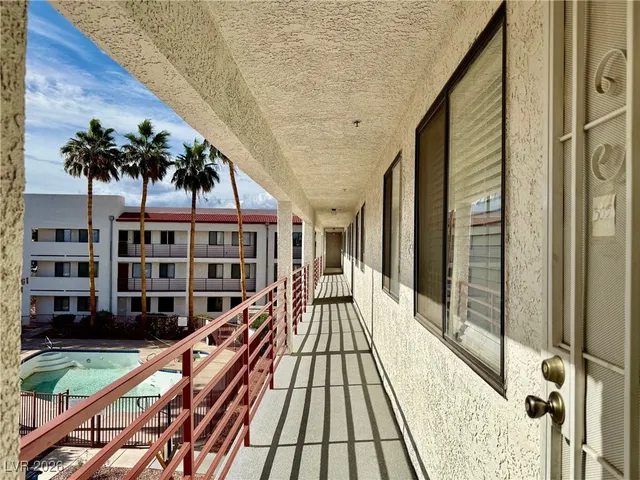 $825 | 1381 East University Avenue, Unit 305, Las Vegas, NV 89119