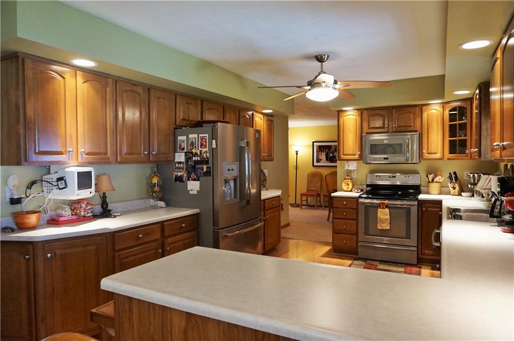 421 Kriess Road Renfrew, PA 16053 - Photo 11 of 25 Stainless appliances!