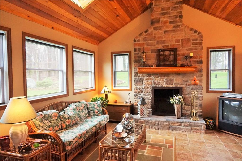 421 Kriess Road Renfrew, PA 16053 - Photo 18 of 25 Lots of natural light, including 2 skylights!