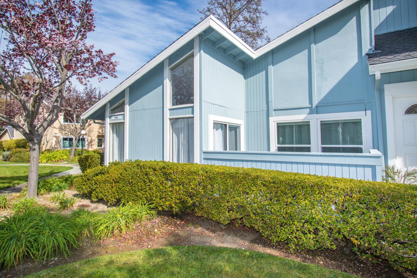 740 Pinta Lane Foster City, CA 94404 - Photo 2 of 33