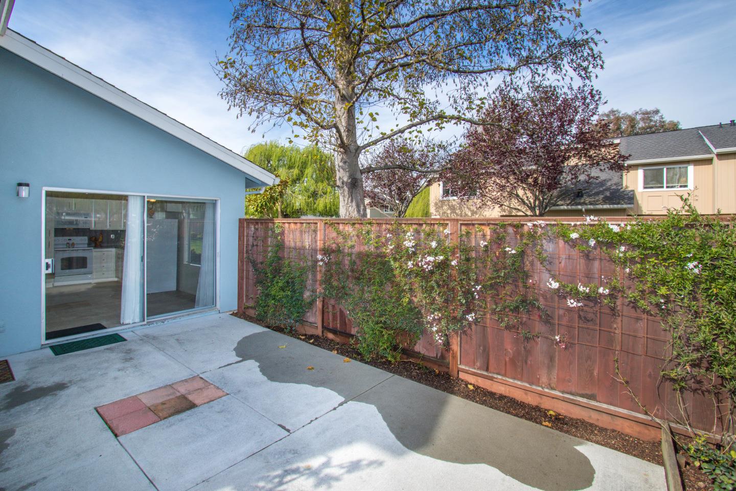 740 Pinta Lane Foster City, CA 94404 - Photo 27 of 33 a view of a garden