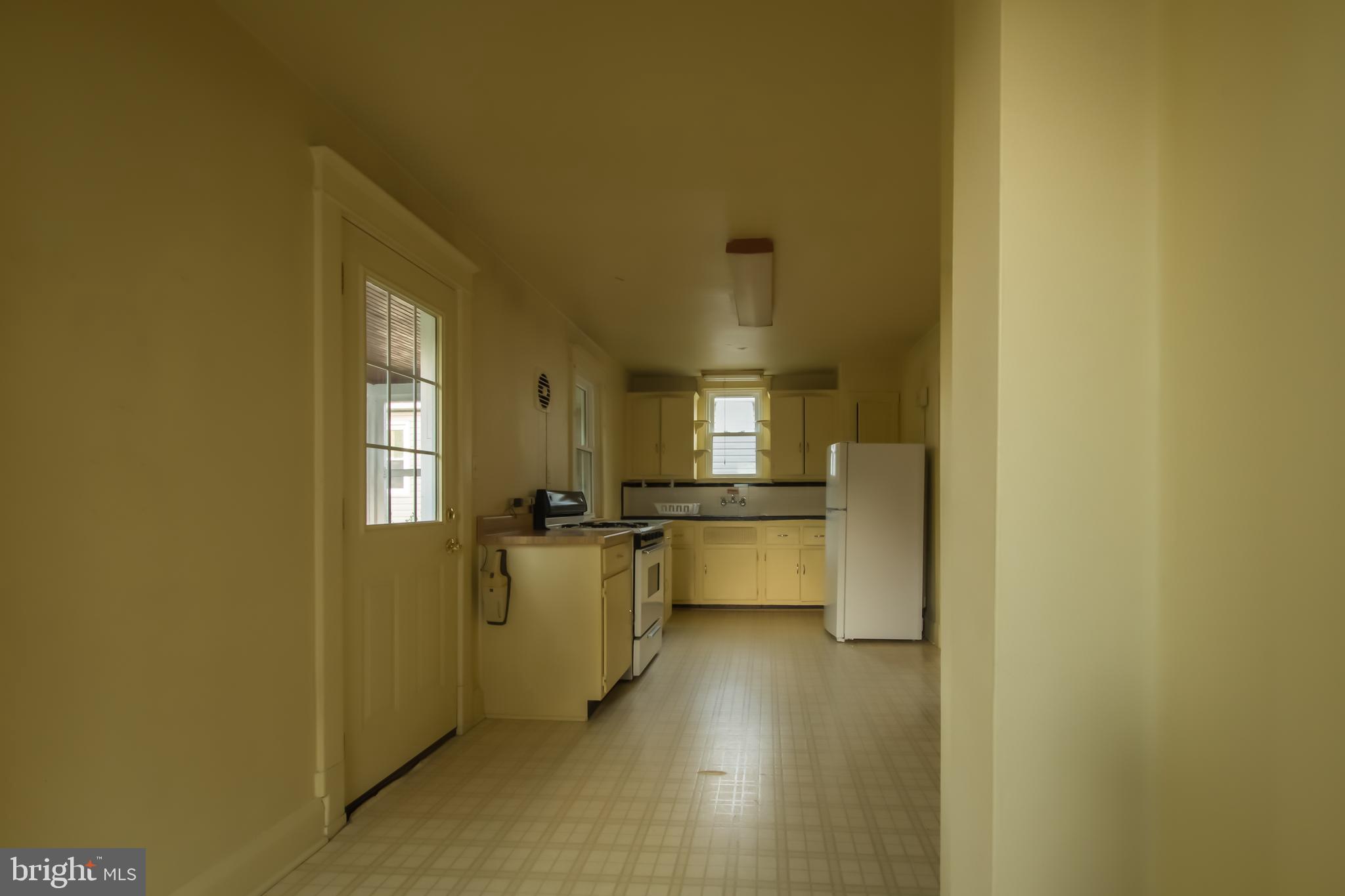2817 Onyx Road Baltimore, MD 21234 - Photo 11 of 31 KITCHEN