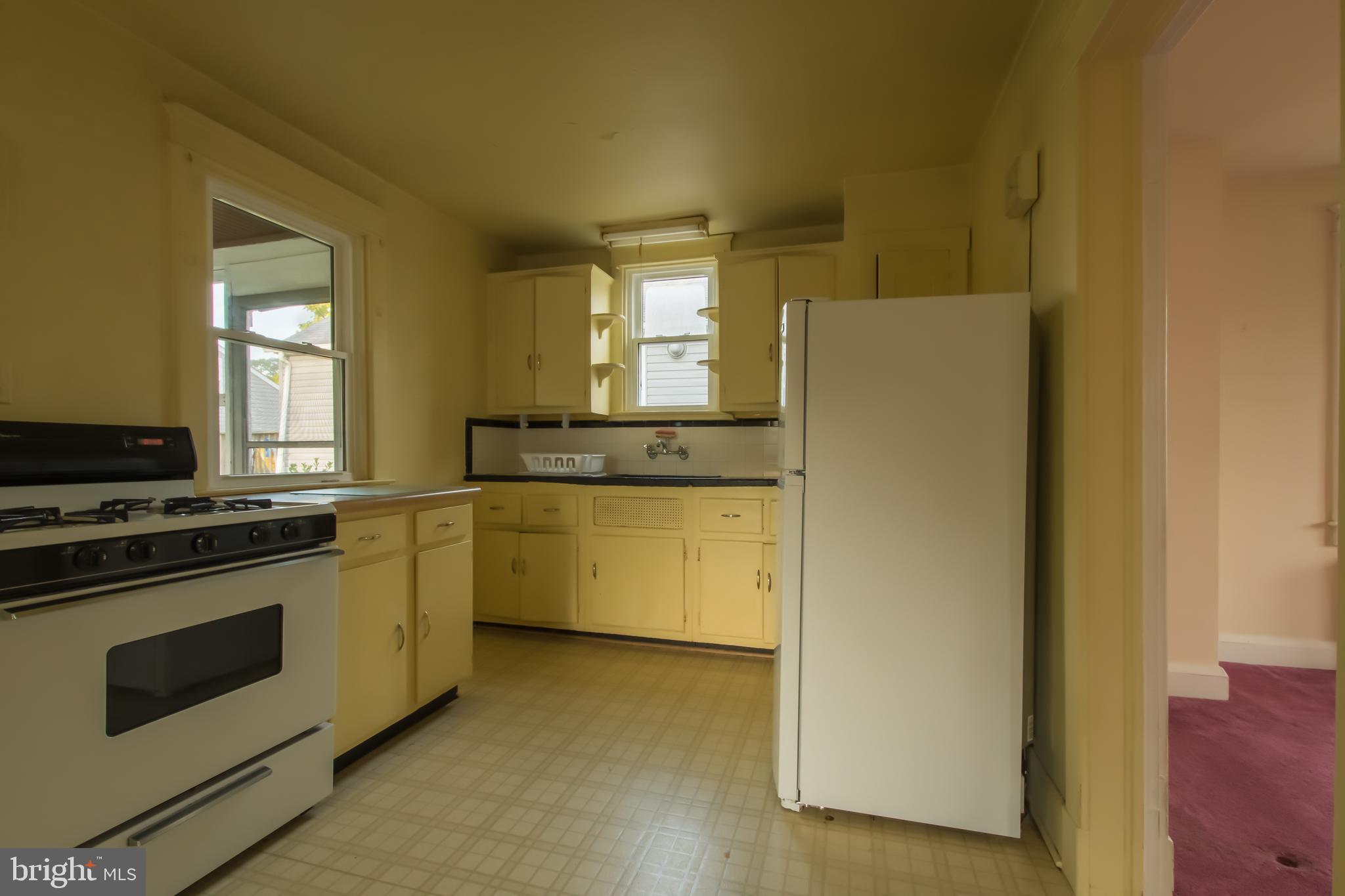 2817 Onyx Road Baltimore, MD 21234 - Photo 7 of 31 KITCHEN