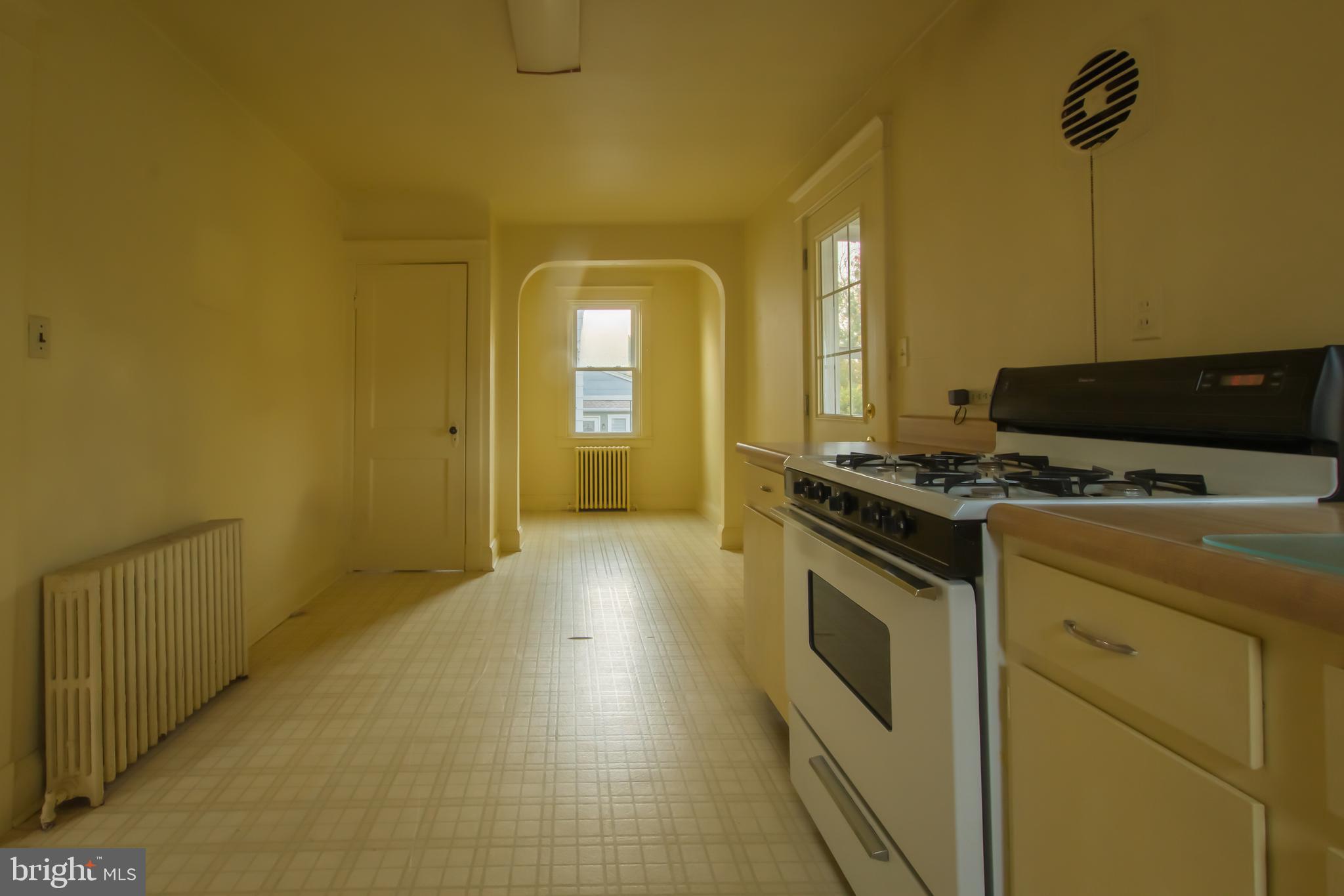 2817 Onyx Road Baltimore, MD 21234 - Photo 8 of 31 KITCHEN