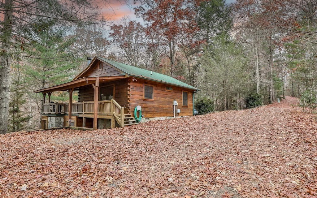 78 Tomahawk Trail Blue Ridge, GA 30513 - Photo 1 of 28 Main View