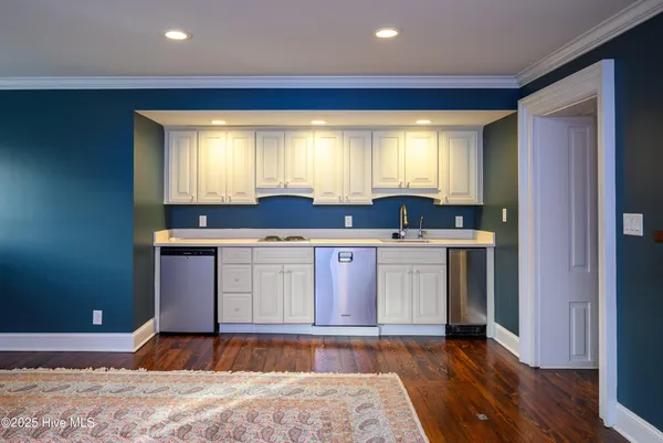$2,249,000 | 120 West King Street, Edenton, NC 27932