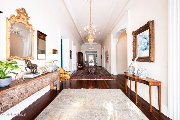 $2,249,000 | 120 West King Street, Edenton, NC 27932