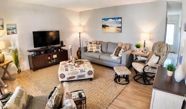 $72,000 | 16900 Northeast 14th Avenue, Unit 305, Miami, FL 33162
