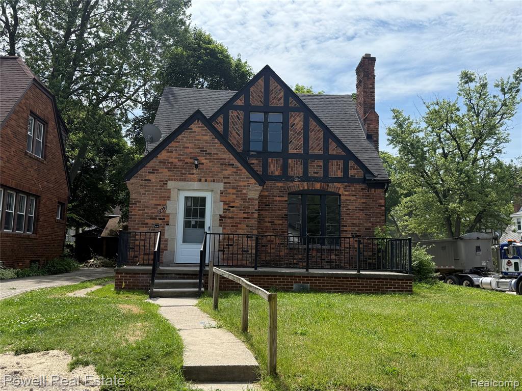 70 Mohawk Road Pontiac, MI 48341 - Photo 1 of 24