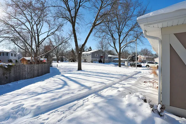 $250,000 | 286 Nantucket Harbor, Unit 286, Schaumburg, IL 60193