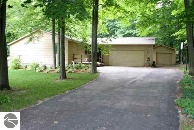 3565 Manchester Road Traverse City, MI 49686 - Photo 21 of 25 1723514-20.JPG