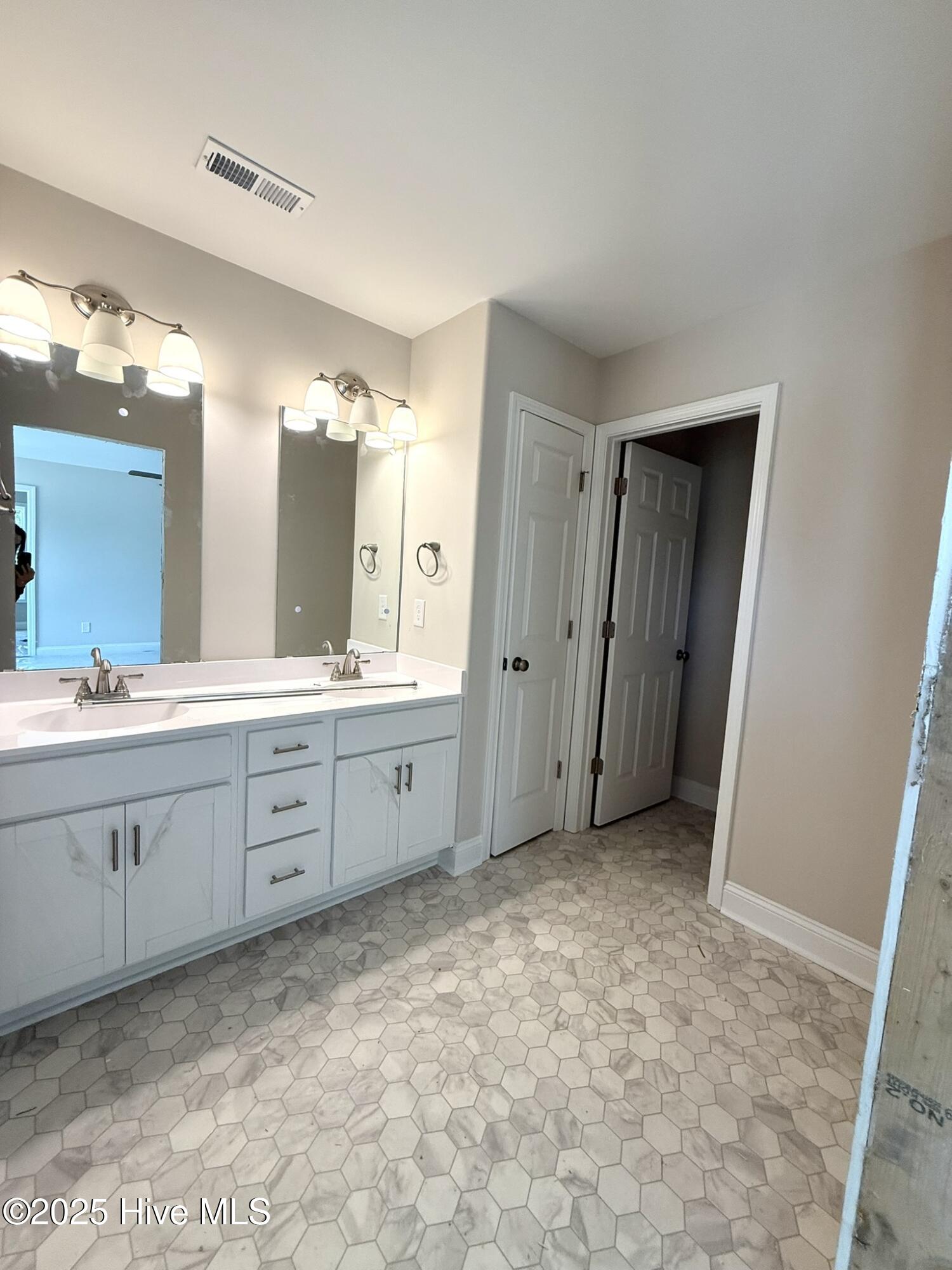 193 Brighttown Road Maysville, NC 28555 - Photo 19 of 27 Primary Bathroom