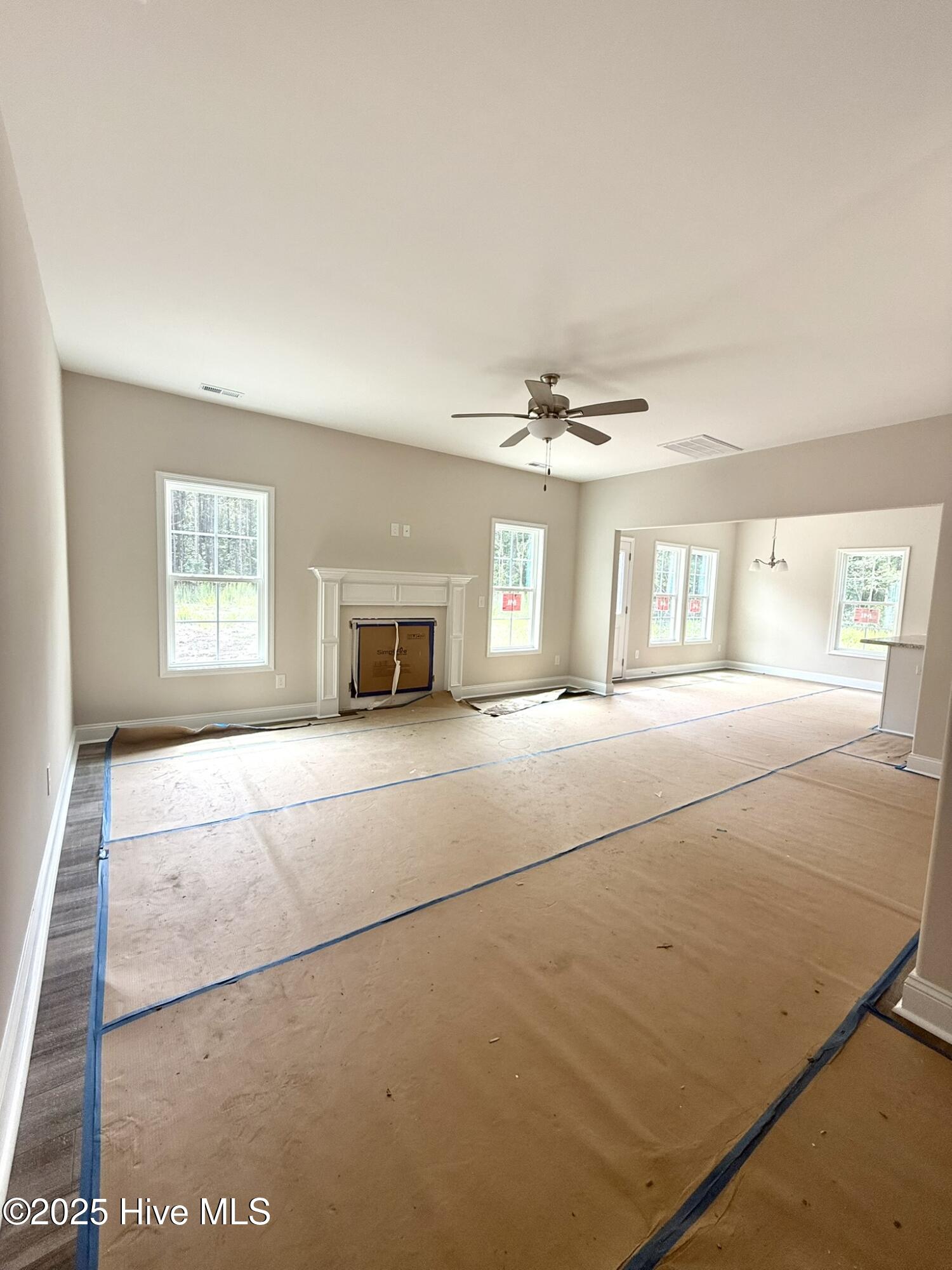 193 Brighttown Road Maysville, NC 28555 - Photo 7 of 27 Living Room
