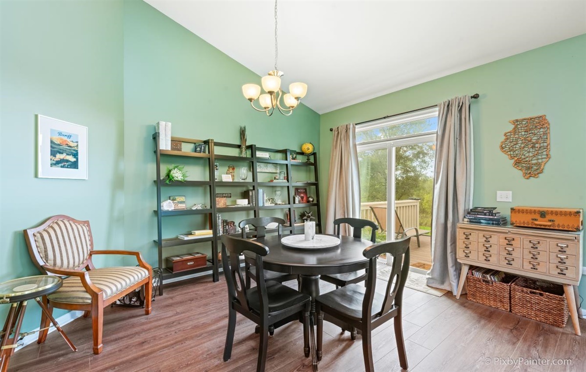 981 Oak Ridge Boulevard Elgin, IL 60120 - Photo 7 of 30