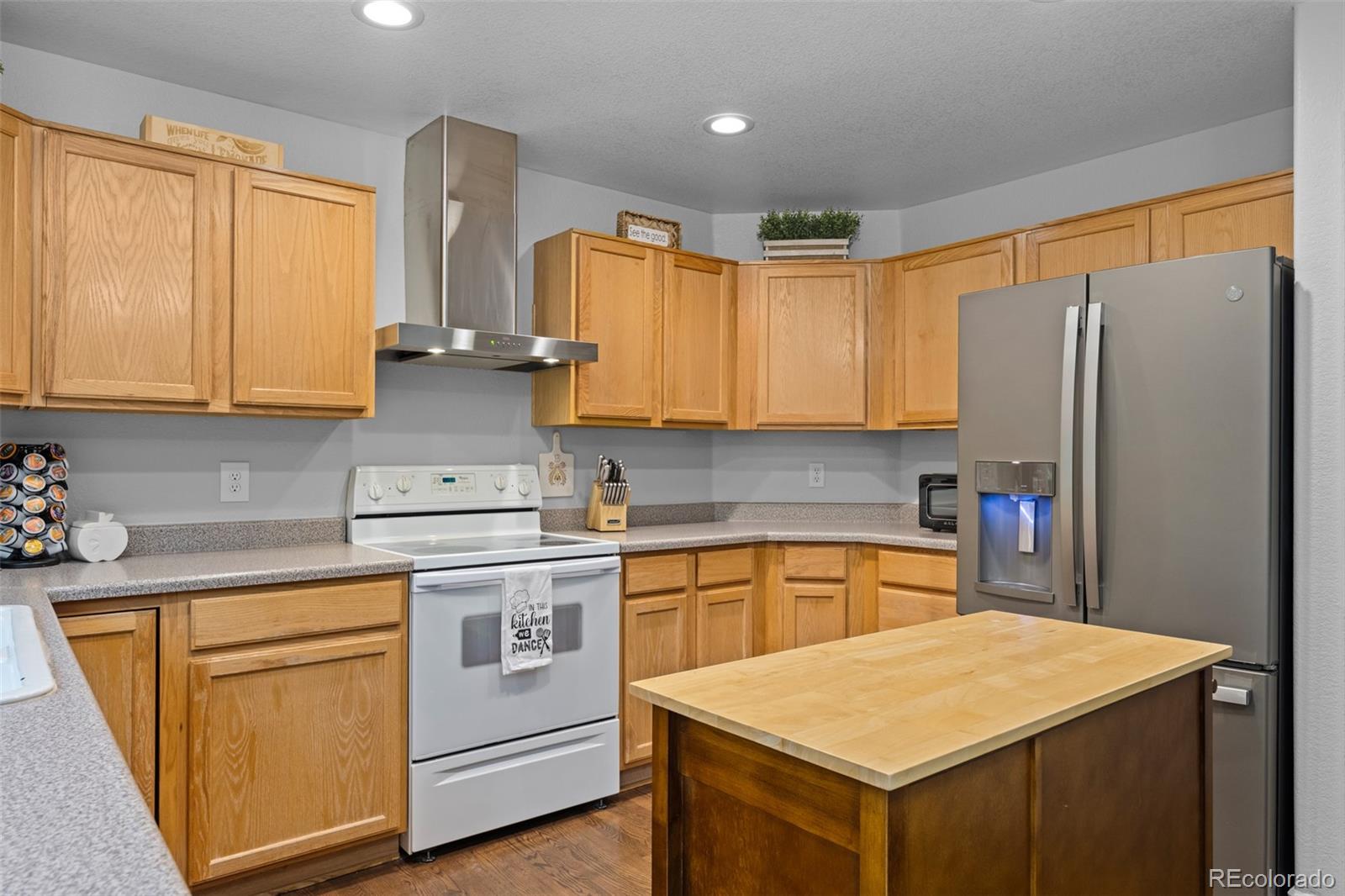 10445 Cheetah Winds Lone Tree, CO 80124 - Photo 10 of 39