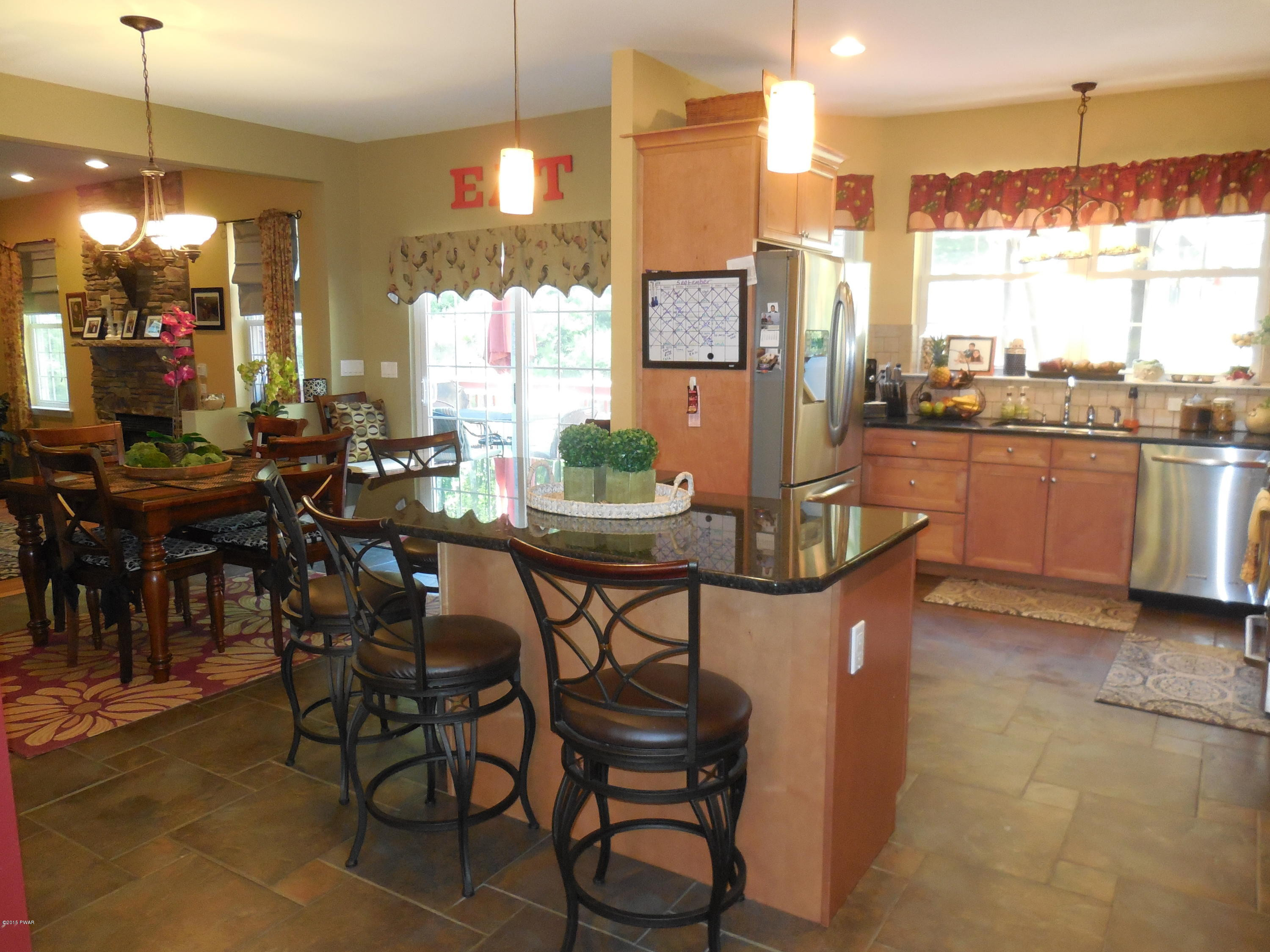 236 Log Tavern Road Milford, PA 18337 - Photo 3 of 71 Gallery Image 3