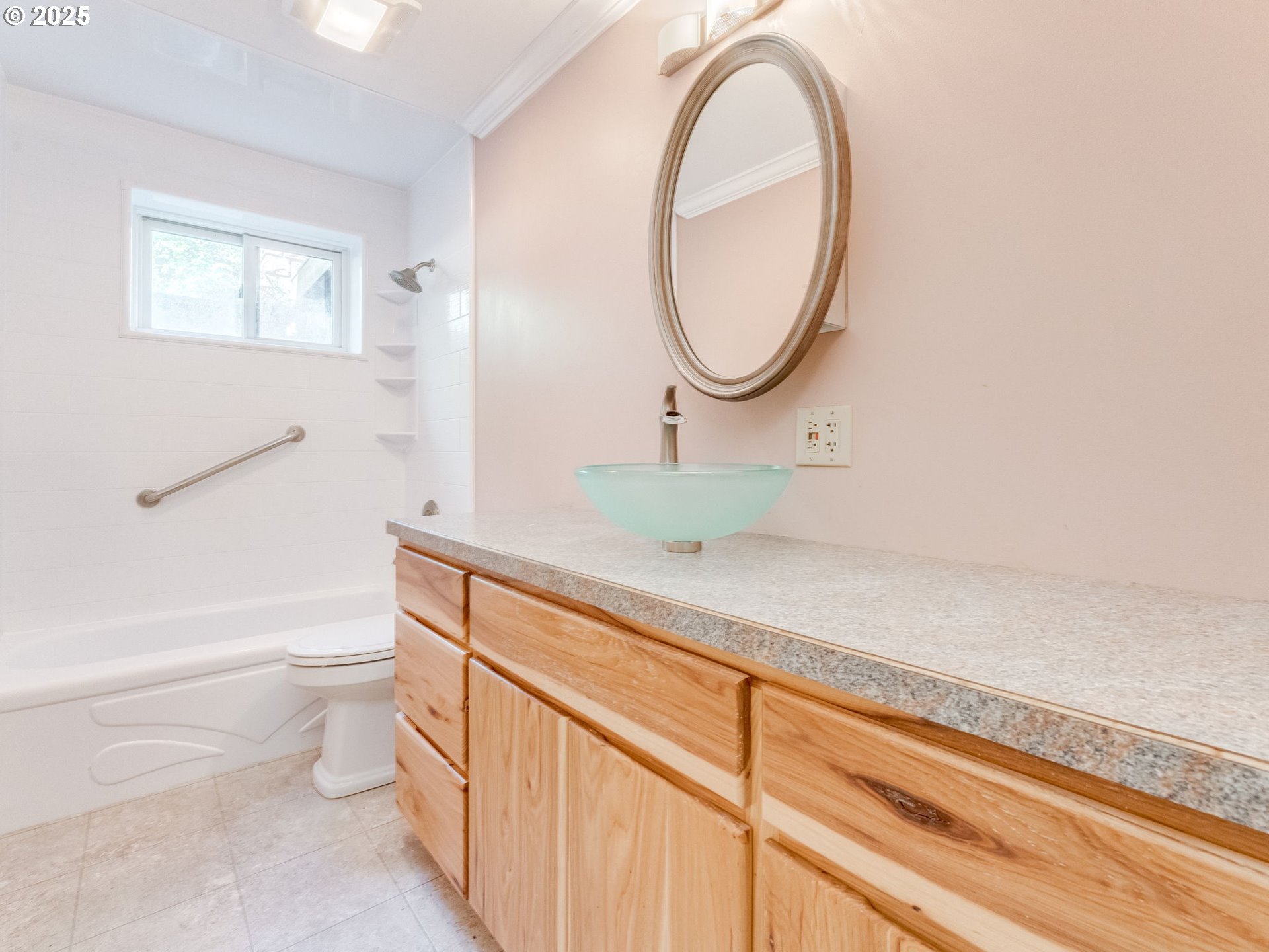 3400 Northwest High Heaven Road McMinnville, OR 97128 - Photo 26 of 48 Bathroom