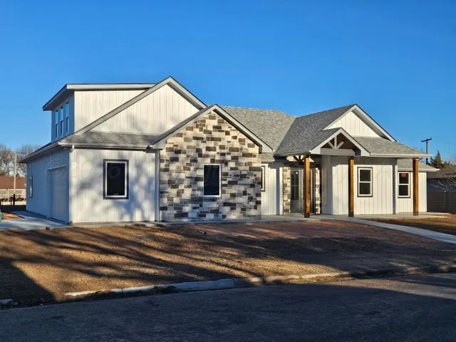 $559,000 | 1010 Oak Avenue, Panhandle, TX 79068