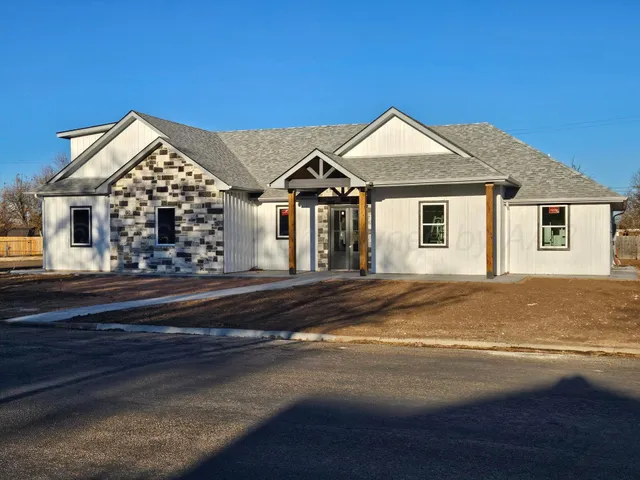 $559,000 | 1010 Oak Avenue, Panhandle, TX 79068