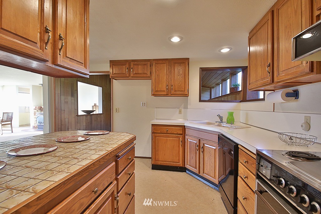 4945 Scurlock Road Freeland, WA 98249 - Photo 8 of 19 Gallery Image 8