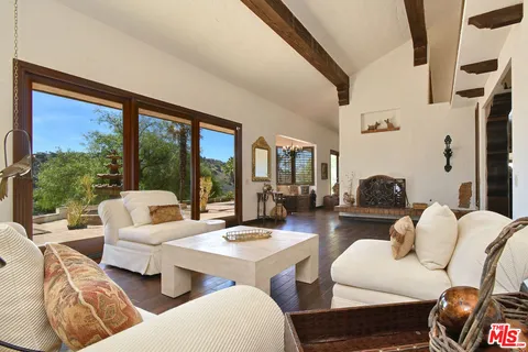 $4,995,000 | 24926 Jim Bridger Road, Hidden Hills, CA 91302