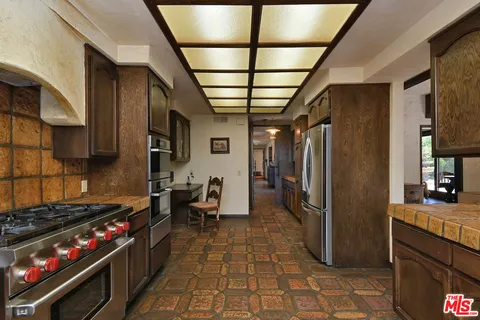 $4,995,000 | 24926 Jim Bridger Road, Hidden Hills, CA 91302