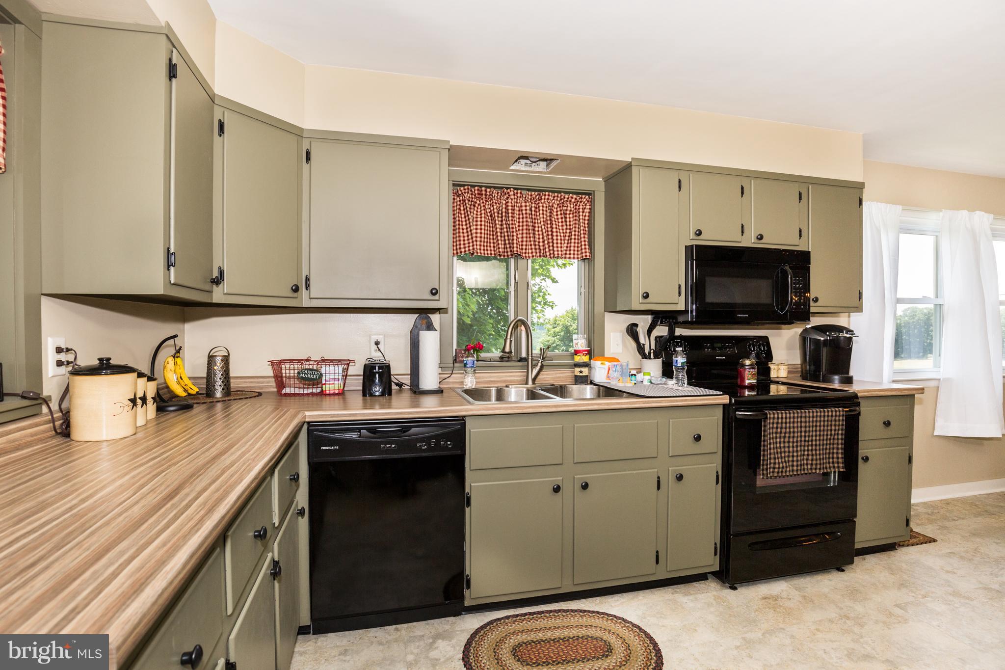 2355 Carrollton Road Westminster, MD 21157 - Photo 18 of 26 Kitchen