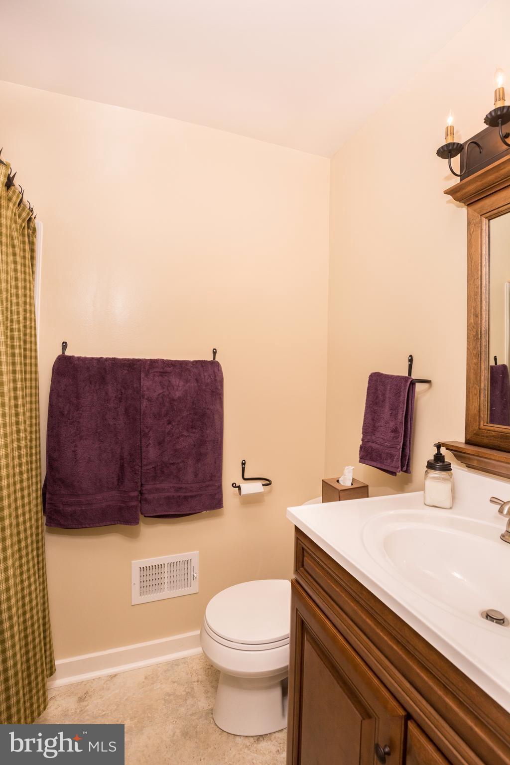 2355 Carrollton Road Westminster, MD 21157 - Photo 10 of 26 Bath