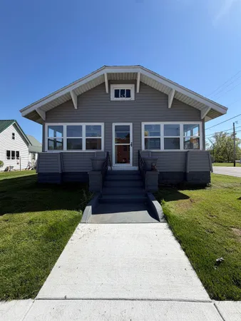 $100,000 | 8006 East Main Street, Dugger, IN 47848