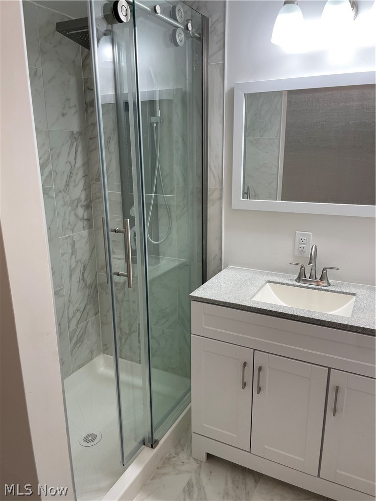 1367 South Green Road Cleveland, OH 44121 - Photo 11 of 18 Gallery Image 11