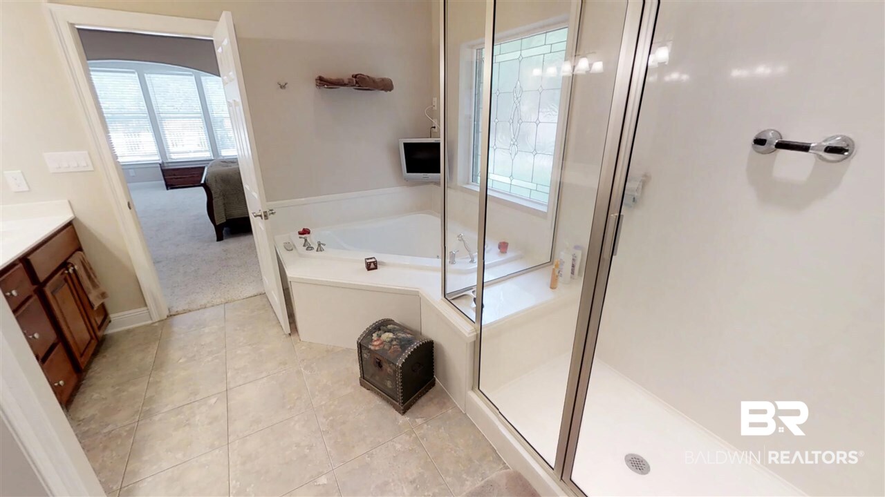 4532 Millhouse Road Gulf Shores, AL 36542 - Photo 18 of 43 Master Bath