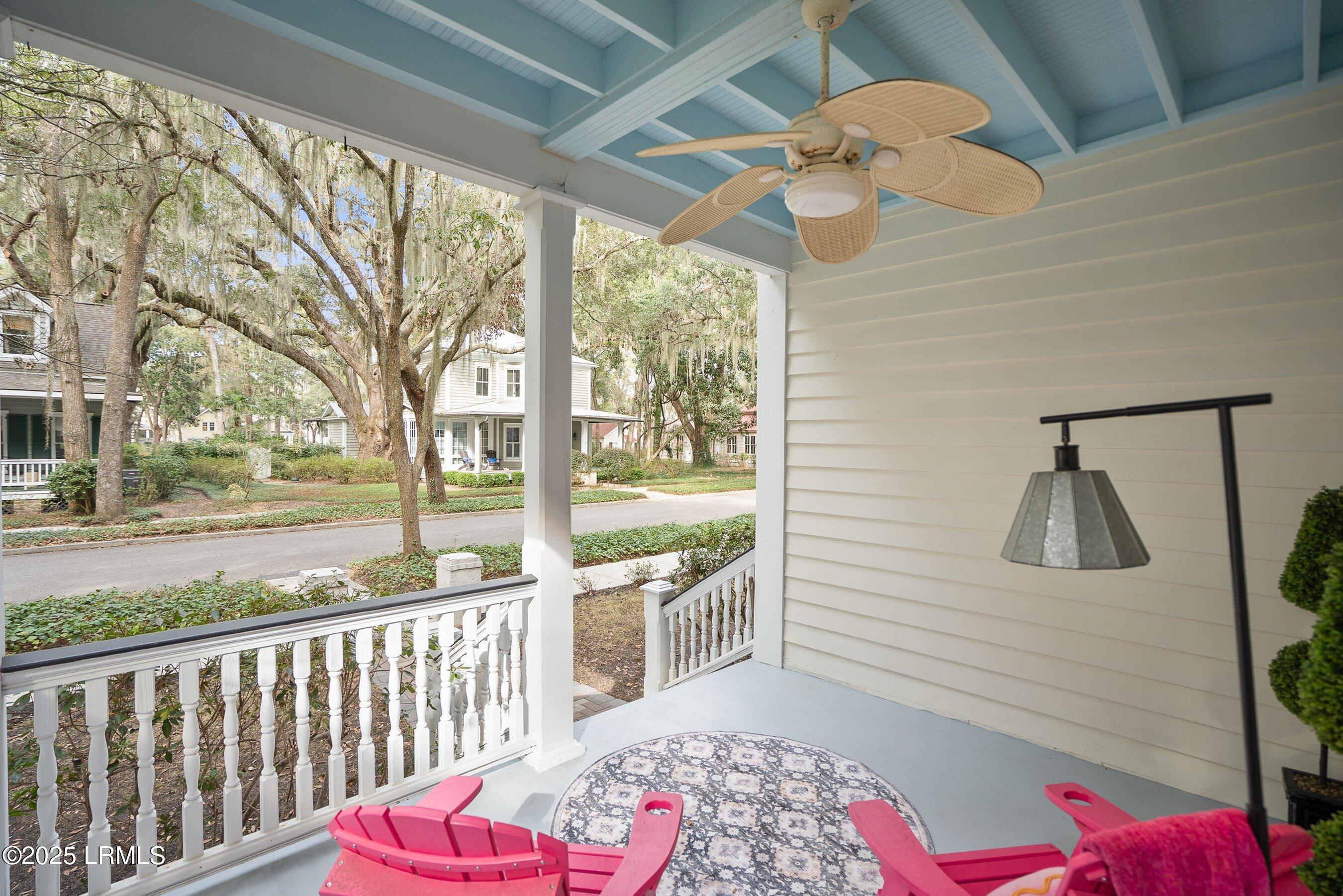 39 Newpoint Road Beaufort, SC 29907 - Photo 6 of 72 DSC08077-30-1.jpg-SMALL