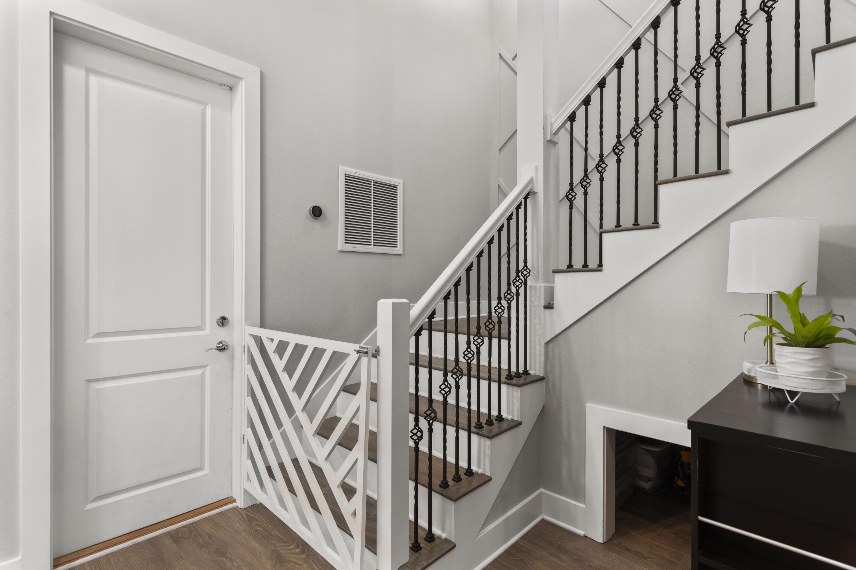 48 Lake Mist Ln Inlet Beach Inlet Beach, FL 32461 - Photo 22 of 78 a view of entryway and hall