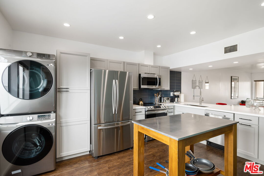 277 East Alejo Road, Unit 219 Palm Springs, CA 92262 - Photo 17 of 26