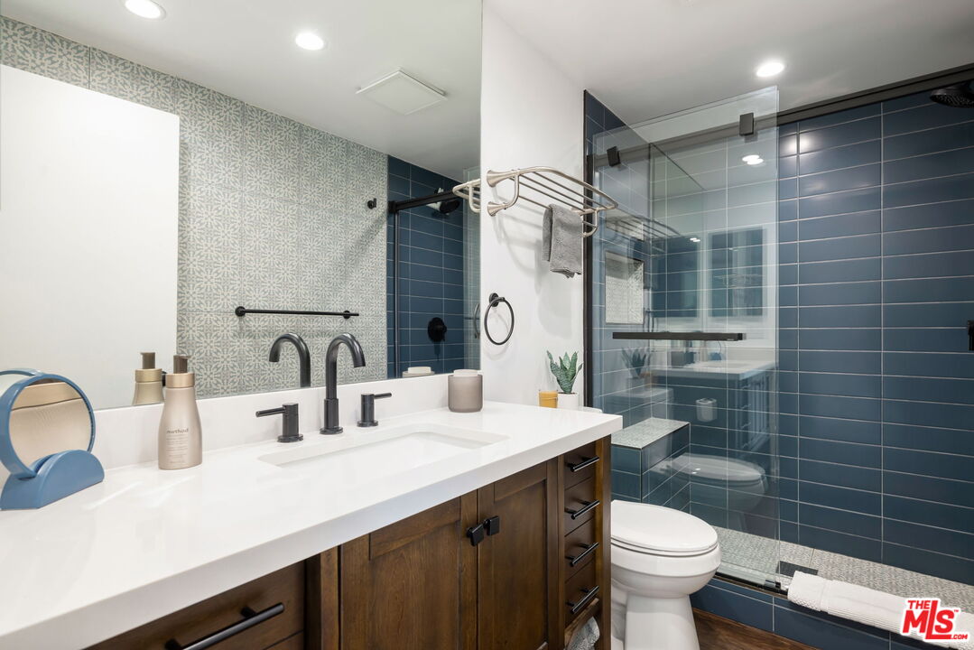 277 East Alejo Road, Unit 219 Palm Springs, CA 92262 - Photo 5 of 26