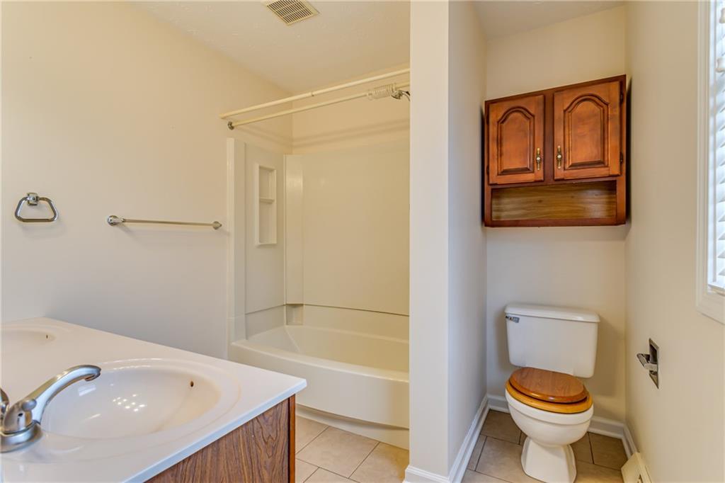 148 Mary Reed Road Baden, PA 15005 - Photo 14 of 25 Owner's suite bath