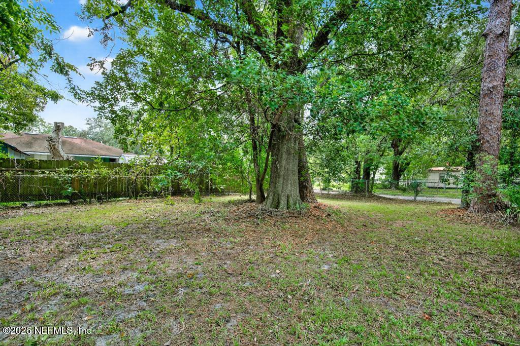 2080 Tuskegee Road Jacksonville, FL 32209 - Photo 20 of 23 a view of outdoor space and yard