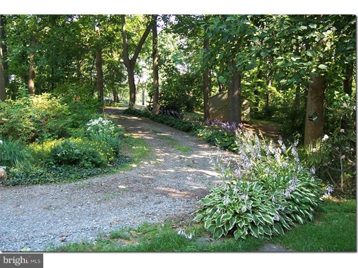 15 Randy Lane Cochranville, PA 19330 - Photo 23 of 25 Driveway
