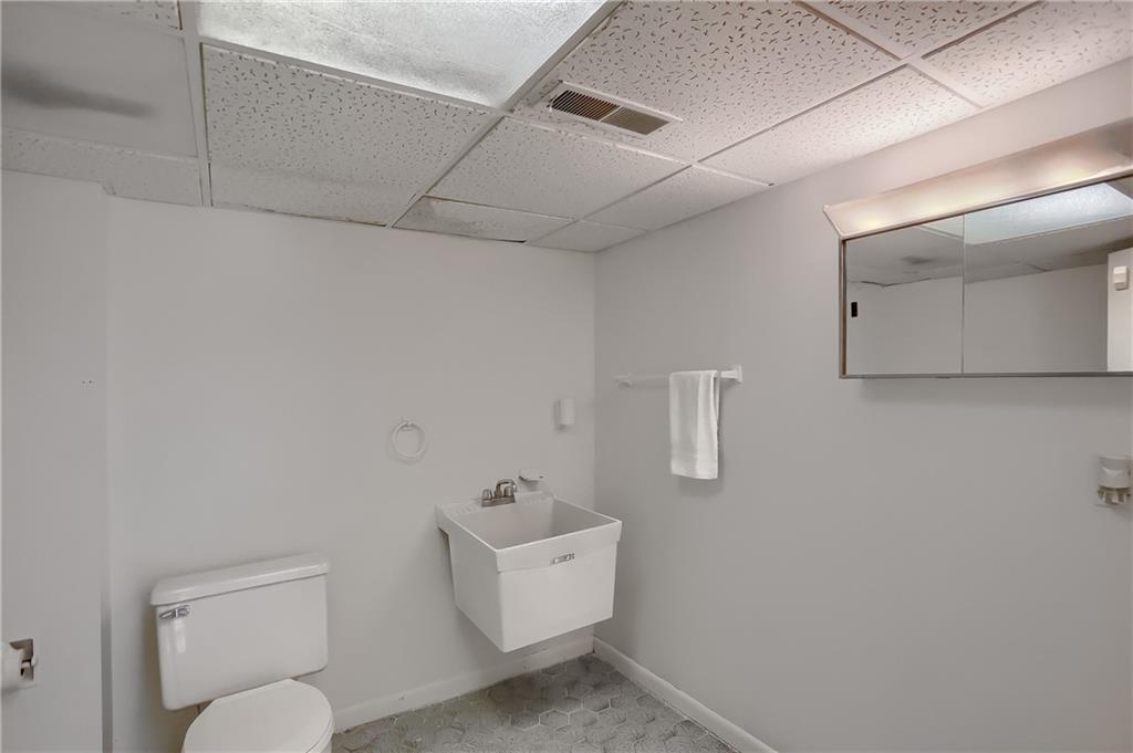 566 Zeigler Road Rochester, PA 15074 - Photo 48 of 50 a bathroom with a toilet