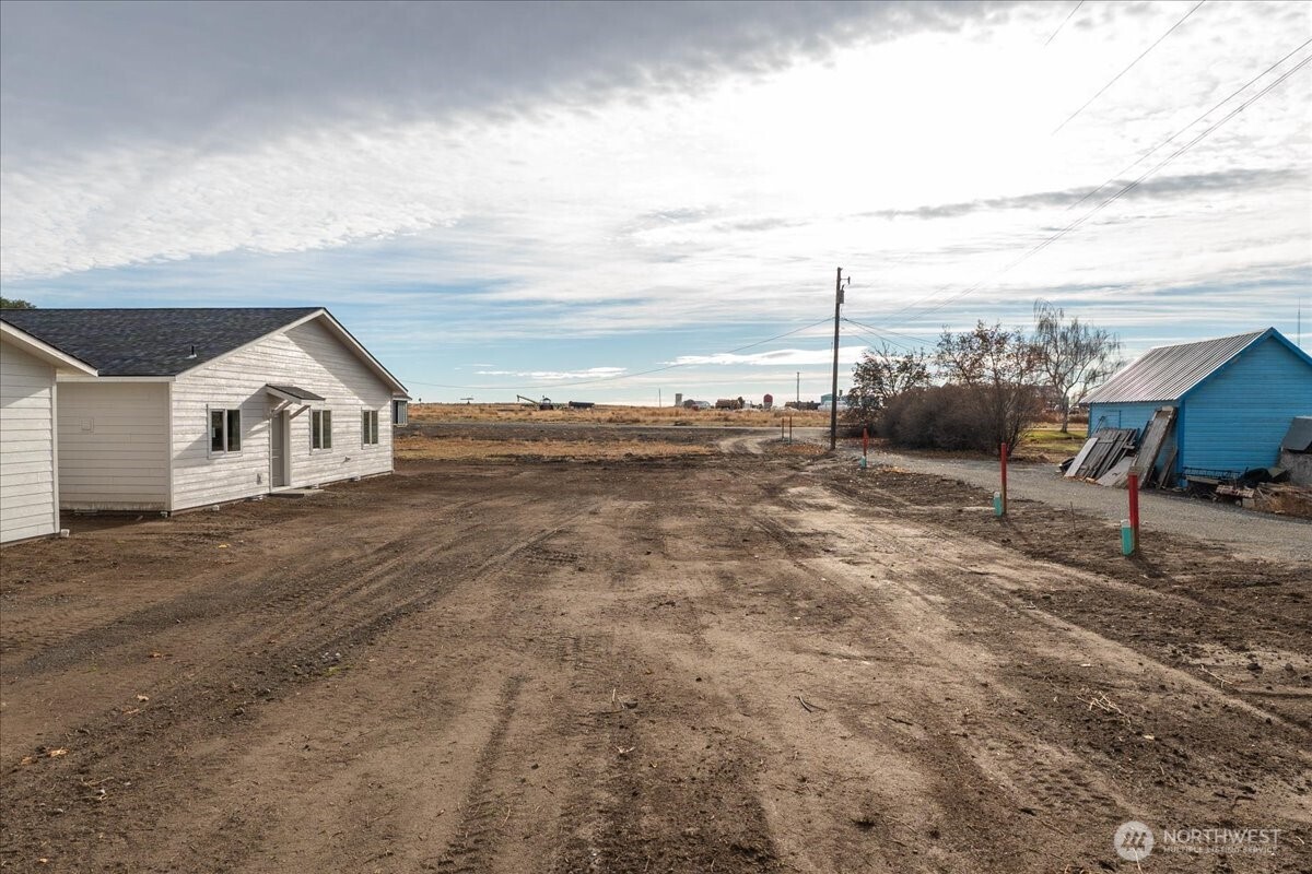 36 Simpson Street Mansfield, WA 98830 - Photo 24 of 28 a view of a terrace with yard