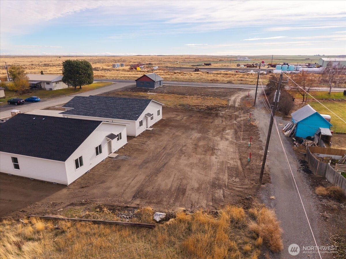 36 Simpson Street Mansfield, WA 98830 - Photo 27 of 28 a view of a city