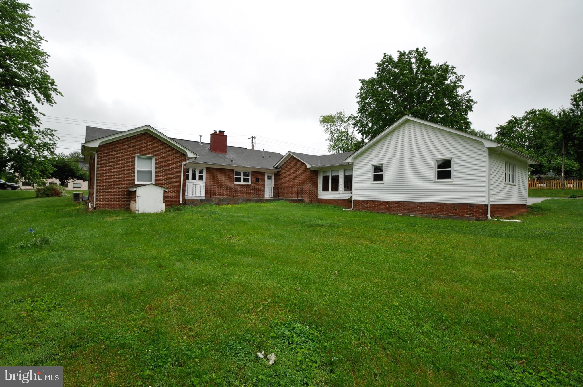 8812 Sudley Road Manassas, VA 20110 - Photo 30 of 30 Exterior (Rear)