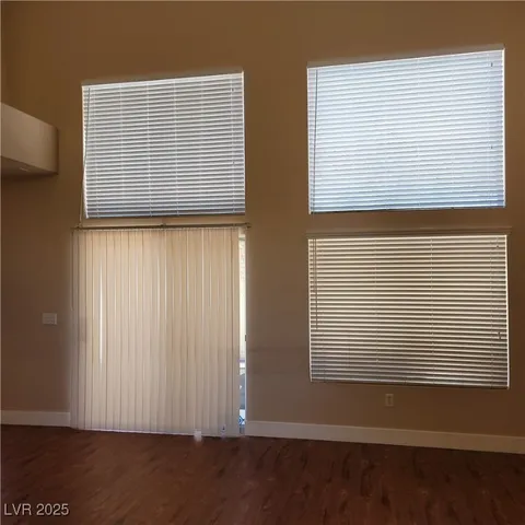 $2,400 | 10200 Turin Place, Las Vegas, NV 89144