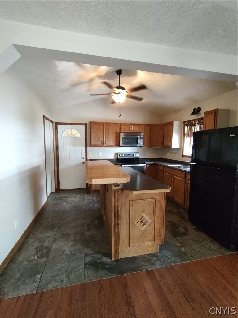 425 East Walnut Street Oneida, NY 13421 - Photo 10 of 50